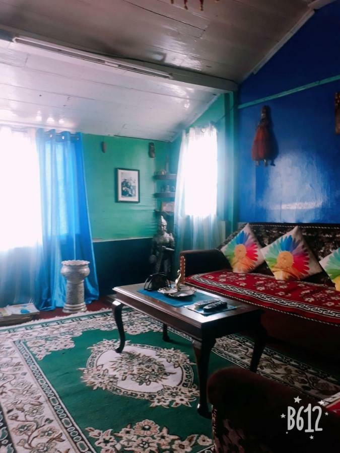 Vamoose Quaint Wood Cottage Darjeeling  Exterior foto
